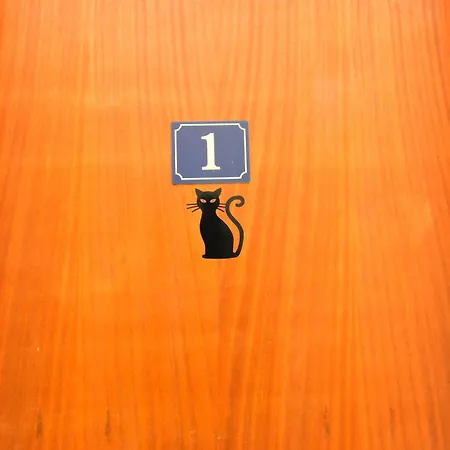 Alitocatos خانيا