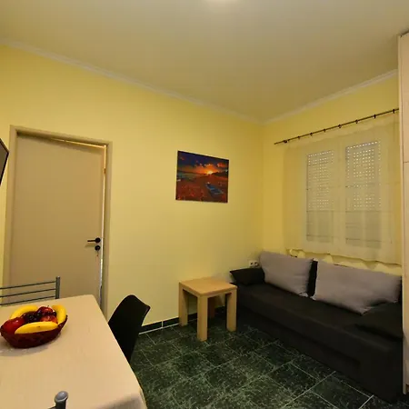 Alitocatos Apartment *