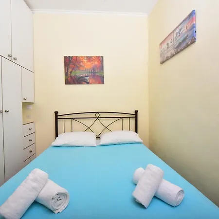 Apartment Alitocatos *