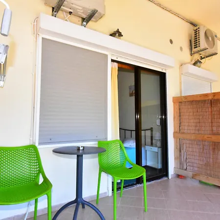 Apartment Alitocatos *