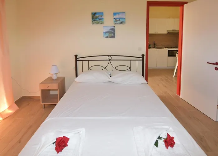 アパート Alitocatos ハニア