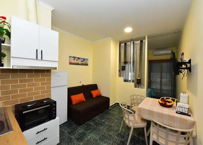 Alitocatos * ハニア