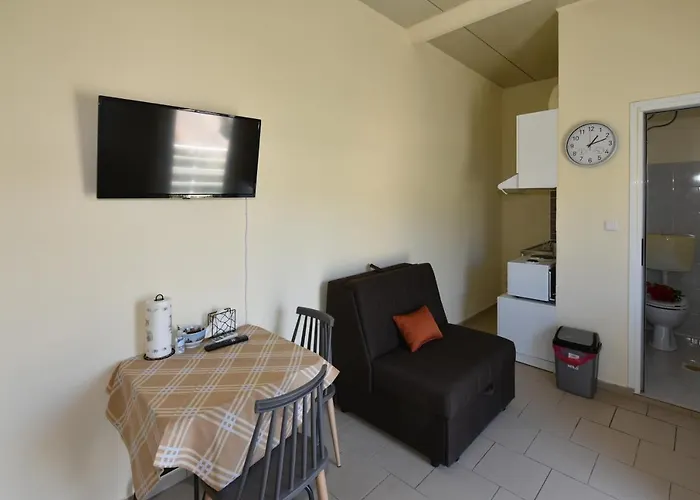 Apartment Alitocatos *